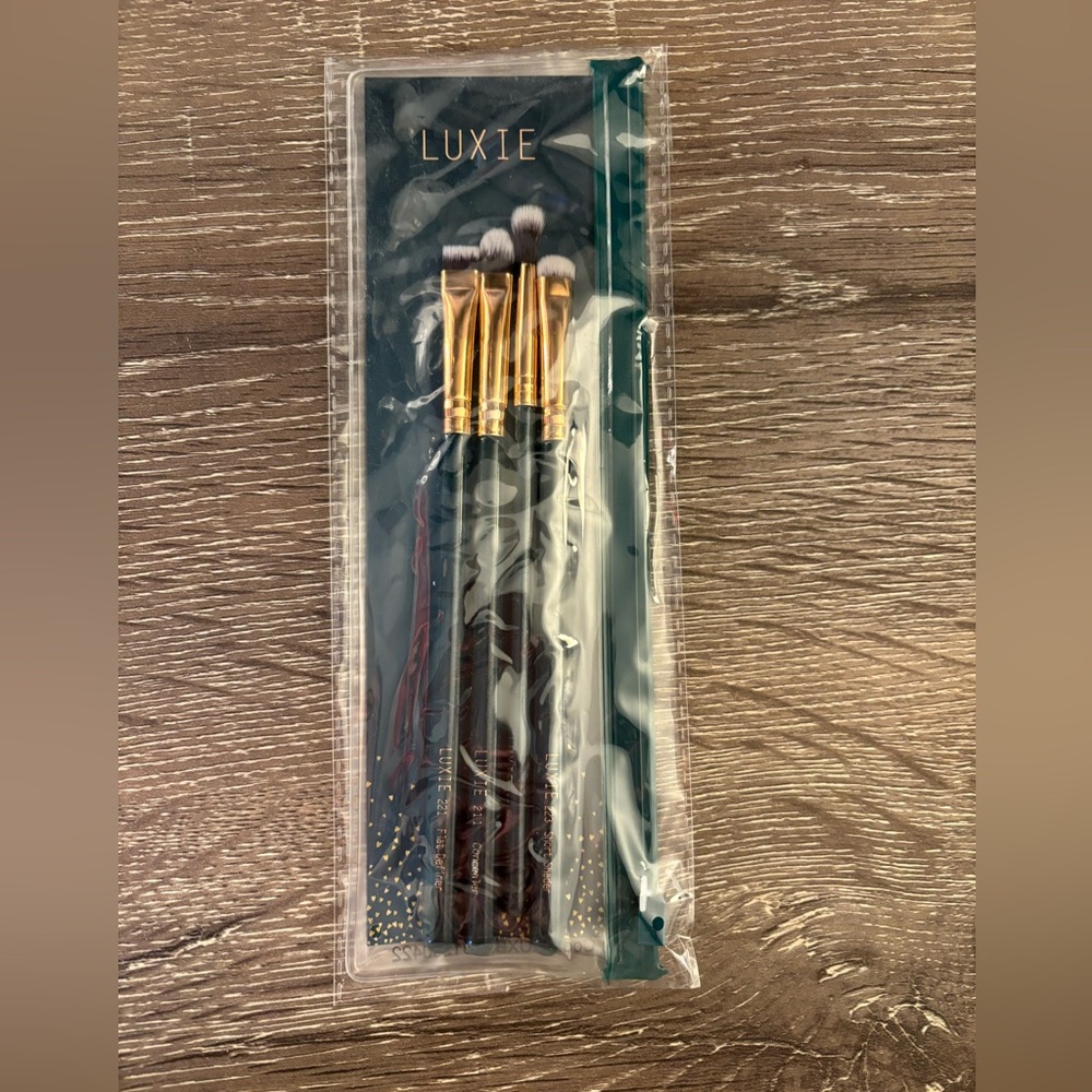 Luxie Enchanted Eye brush set